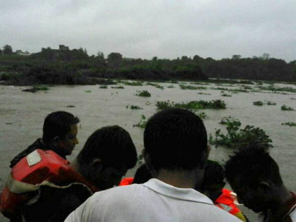 દમણગંગામાં રેસ્ક્યૂ ઓપરેશન