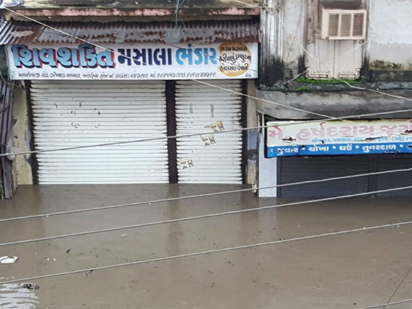 ઘરમાં ધૂસ્યા પાણી