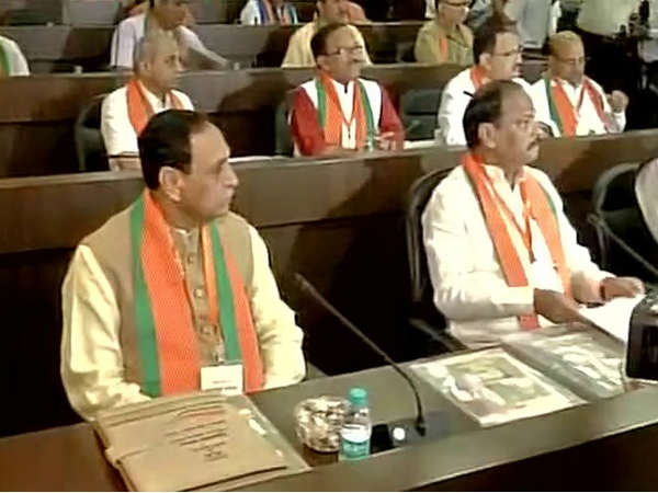 વિજય રૂપાણી સમતે નીતિન પટેલ દિલ્હીમાં