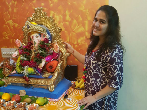 ગૌરીપુત્રને દીવડાંથી વધાવ્યાઃ પ્રિયંકા દૂઆ( પ્રહલાદ નગર)