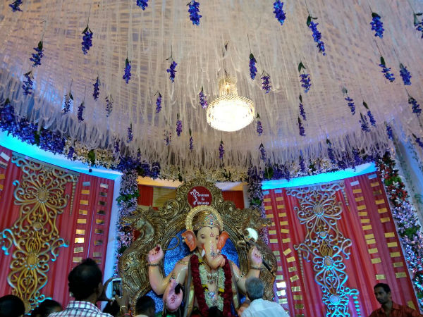 નવસારીના પંડાલની સજાવટ