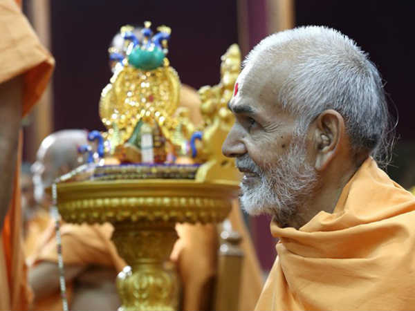 મહંત સ્વામીને સોંપાઇ જવાબદારી