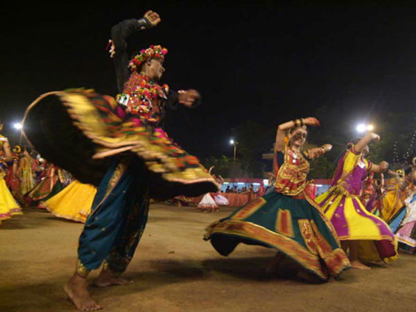 વિદ્યાર્થીઓના હિતને વોટબેંક સાથે જોડાયો ?