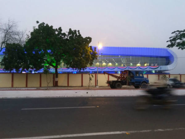 રંગ બદલે છે આ એરપોર્ટ