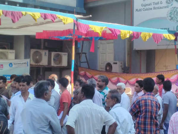 દ્વારકામાં બેંકે બાંધ્યા મંડપ