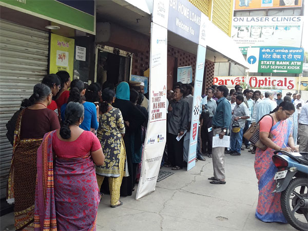 ગરીબોની મદદ લેવામાં આવે છે