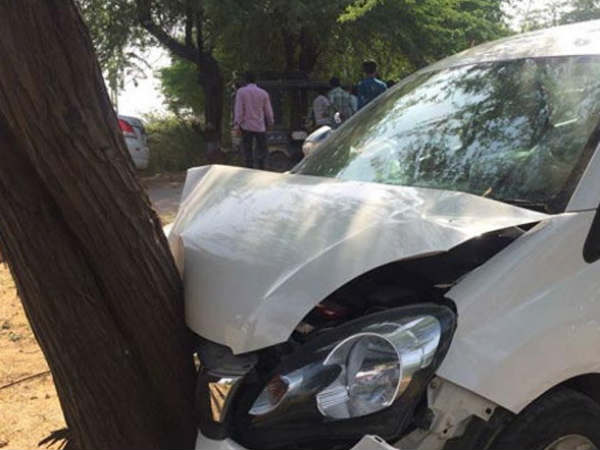 સાંસદ નારણ કાછડિયાની કારનો અકસ્માત