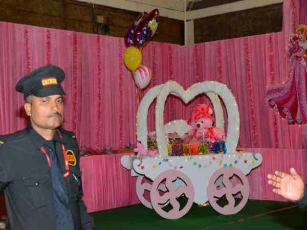 જન્મદિવસની સજાવટ