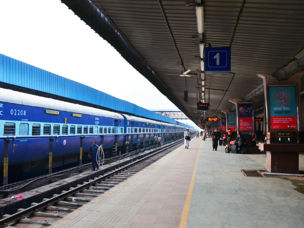 રેલવે એ માફ કર્યો સર્વિસ ટેક્સ