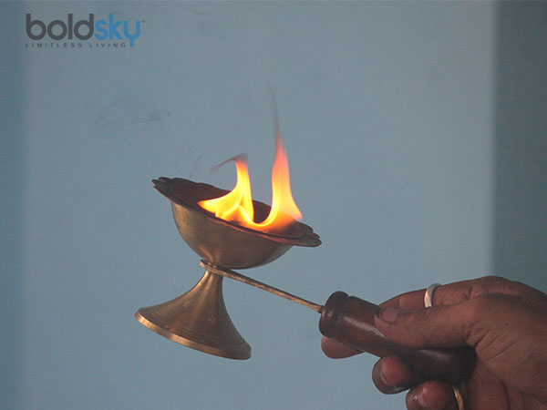 નકારાત્મક ઊર્જાને ખતમ કરે છે