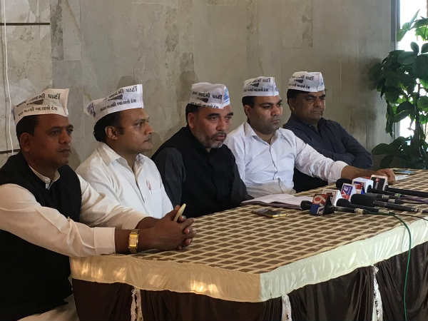 AAP: વાઇબ્રન્ટ પોલ ખોલ અભિયાન