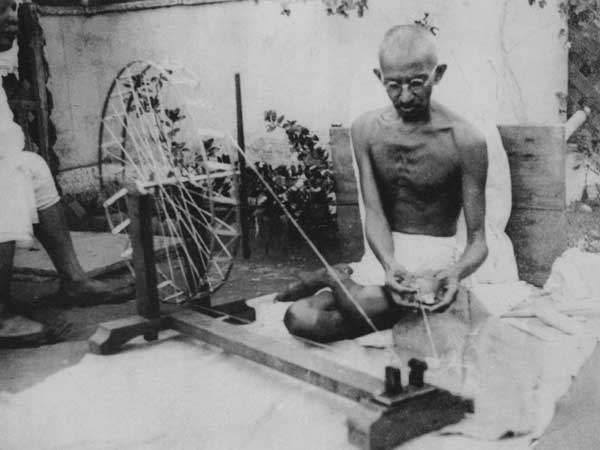 દક્ષિણ આફ્રિકામાં 15 હજાર ડૉલર મળતા