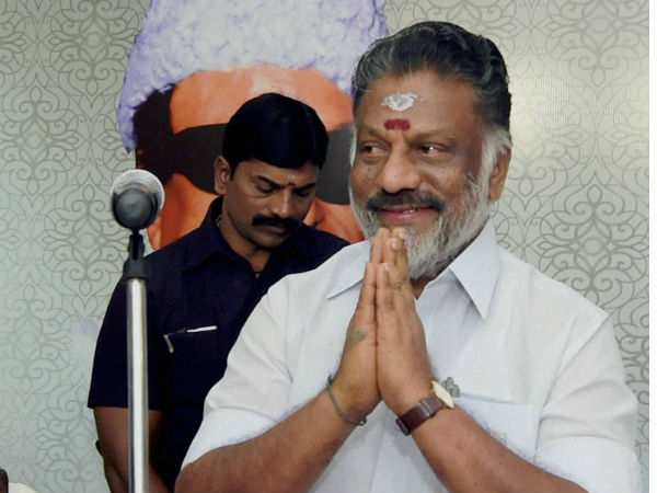 AIADMKના બે ભાગલા