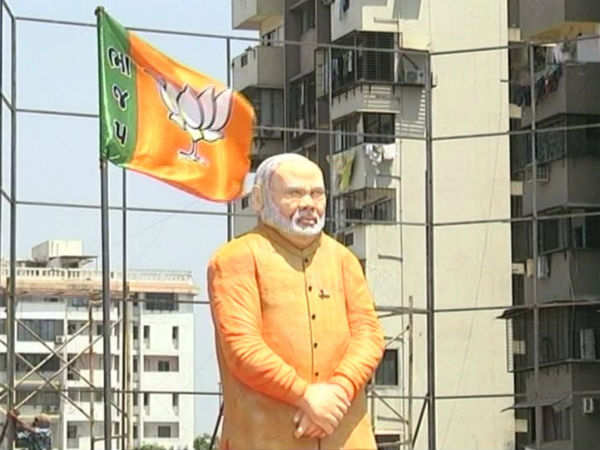 મોદી સાથે સેલ્ફી