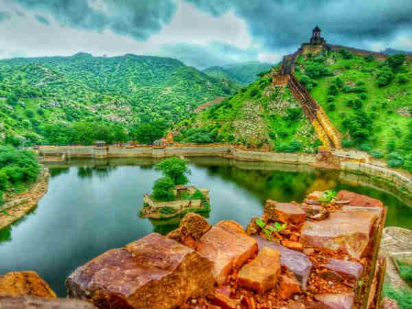 આમેર તળાવ
