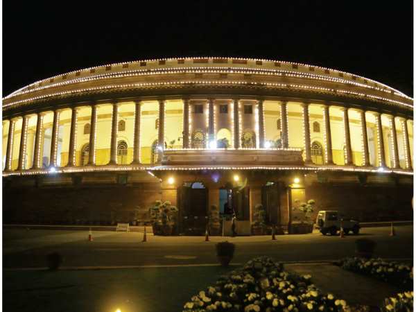સરકાર ઉજવી રહી છે તહેવાર
