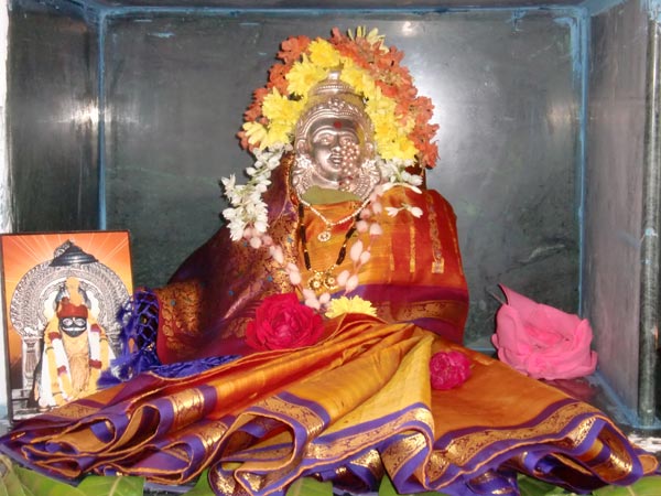 આઠ સિધ્ધિઓ પ્રાપ્ત થાય છે