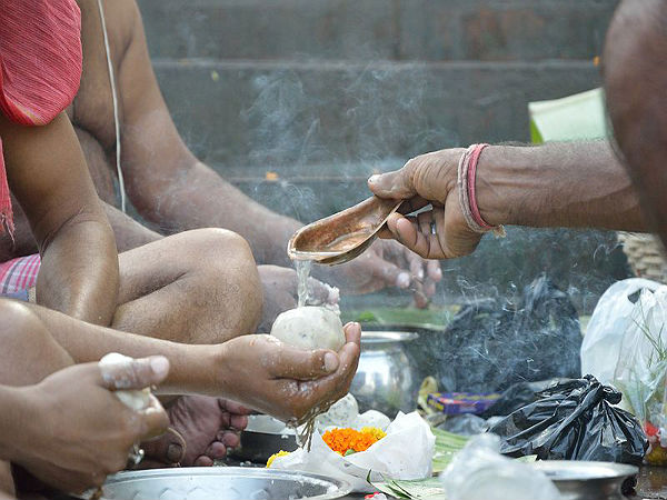 પહેલું પિંડ પિતાને