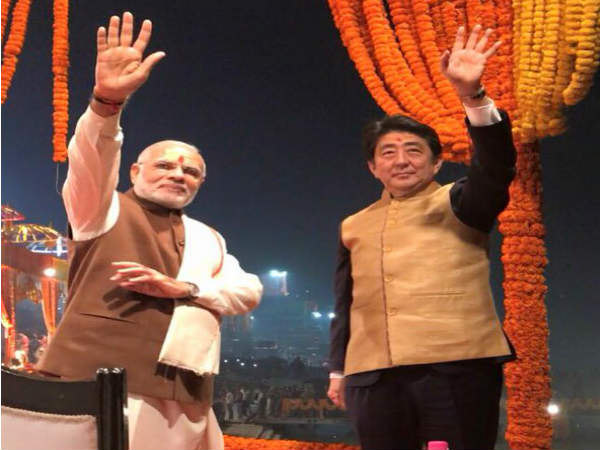8 કિમી લાંબો રોડ શો