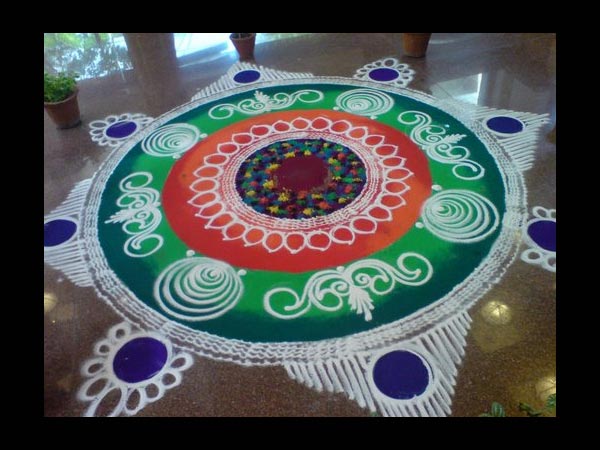શુભ સંદેશનું પ્રતિક છે 'રંગોળી'