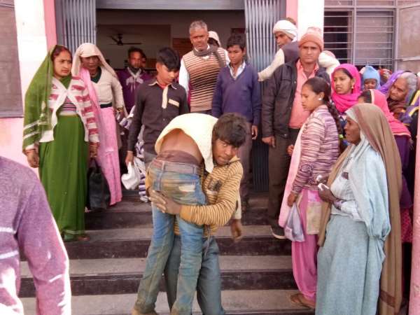 બેહજોઇ કોતવાલી ગામના સાબતબાડી નો મામલો