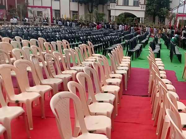 જનતા આવી નહીં
