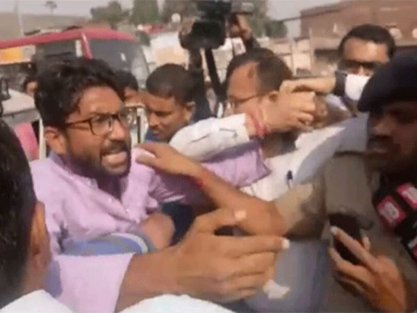 જીગ્નેશ મેવાની ઘ્વારા આંદોલન