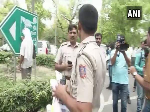 જિન્ના અંગે પહેલાથી જ વિવાદ ચાલે છે