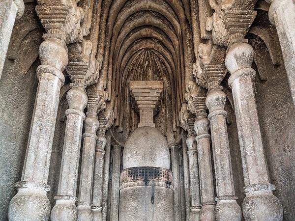 બૌદ્ધ ધર્મ સાથે સંબંધ