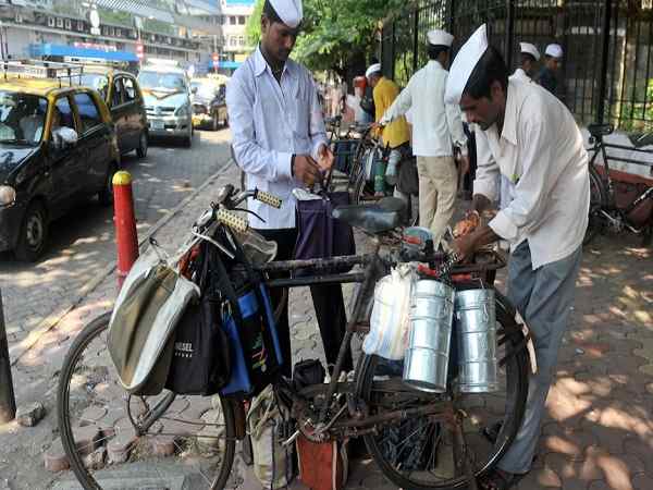 શાહી યુગલને મહારાષ્ટ્રીયન ભેટ આપવાની યોજના