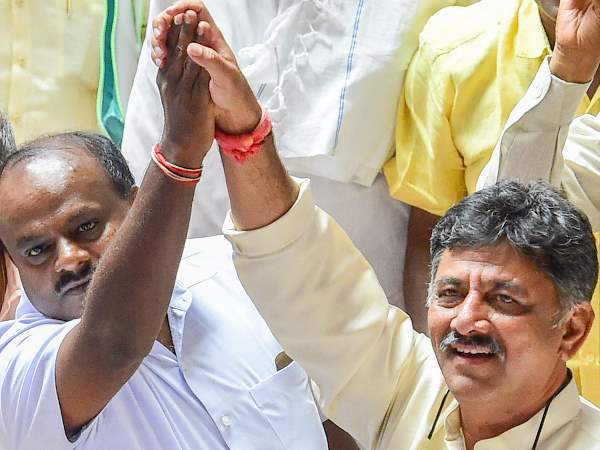 રેસમાં ડીકે શિવકુમારનુ નામ આગળ
