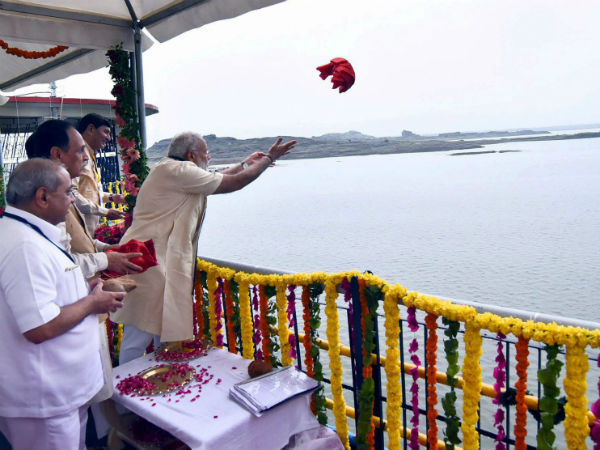 રાજ્યભરમાં શરૂ કર્યુ છે જળસંચય અભિયાન