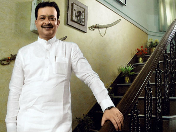 લાઇસન્સ પિસ્તોલ ઘ્વારા પોતાને ગોળી મારી