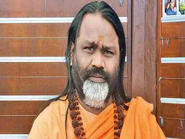 બળાત્કારનો આરોપી દાતી મહારાજ ફરાર