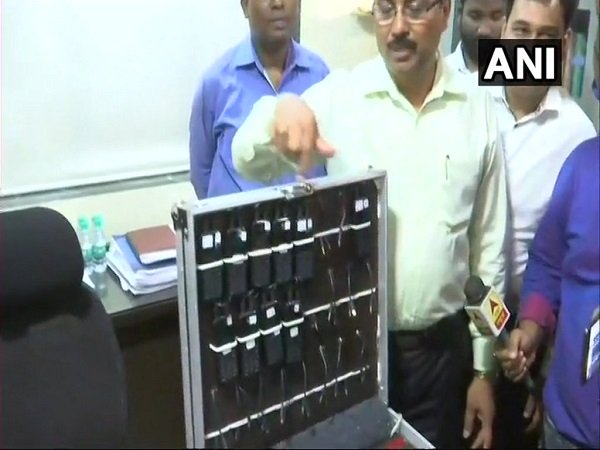 કલાકો સુધી તેમની પૂછપરછ