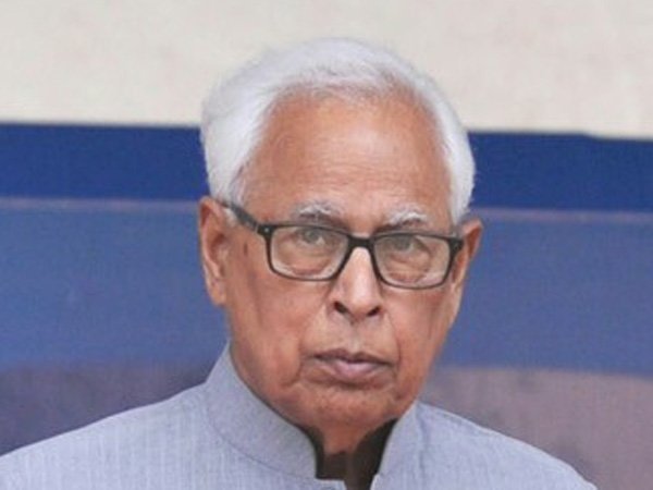 પહેલીવાર વર્ષ 1977 દરમિયાન