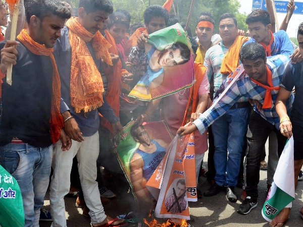 સલમાનને પીટવા પર રાખ્યુ 2 લાખનું ઈનામ