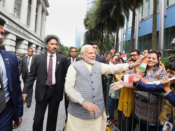 યુનિવર્સિટીમાં કર્યા છાત્રોને સંબોધિત