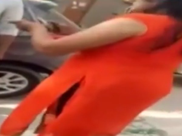 મહિલાએ ઓટો હટાવવા માટે કહ્યું