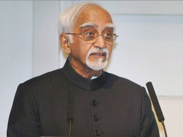 શરિયા અદાલતોના હકમાં હામિદત અનસારી