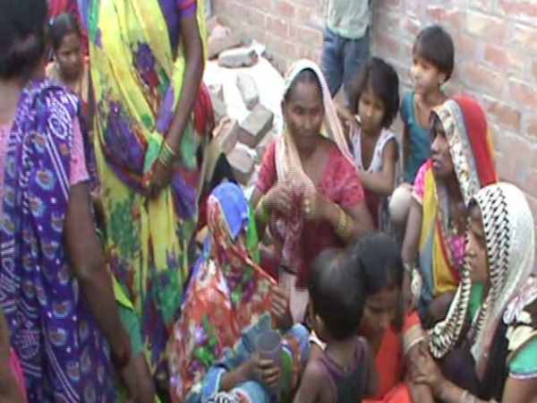 બાળકીનું શબ જોઈને લોકો હચમચી ગયા