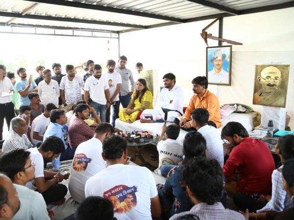 સરકાર પર હાર્દિકનો પ્રહાર