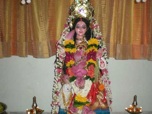 દરેક કષ્ટ દૂર કરશે માતા લક્ષ્મી