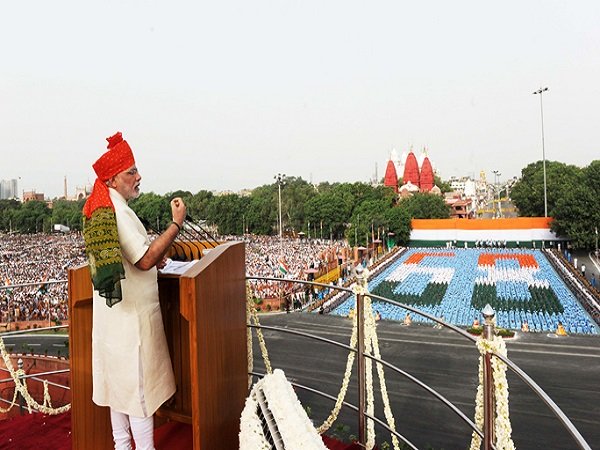 છાવણીમાં તબદીલ લાલ કિલ્લો