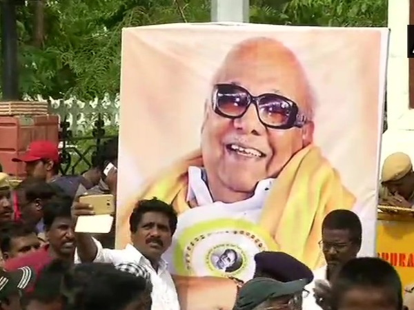 શાળા-કોલેજો, દુકાનો, પેટ્રોલ પંપ બંધ