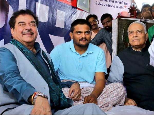 લોકપ્રિયતા વધી કે ઘટી?