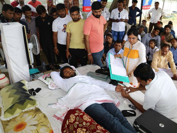 બંધ બારણે મળી બેઠક