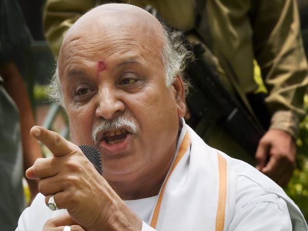 આ સરકારમાં ગૌરક્ષક ગુંડા અને કસાઈ ભાઈ બની ગયા
