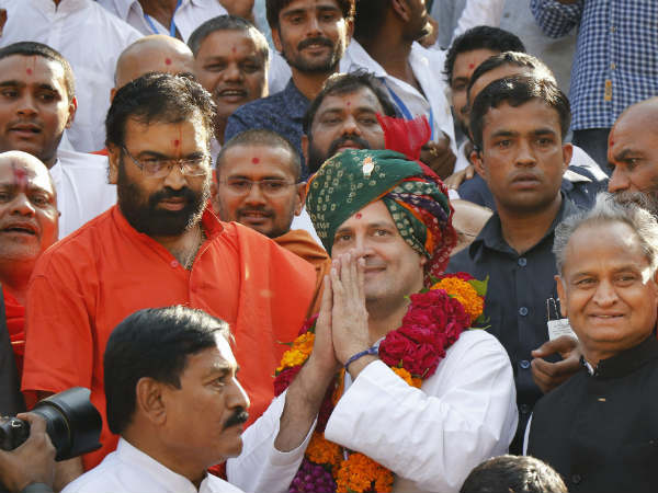 ‘હર હર મોદી' નો જવાબ ‘બોલ બમ બમ' થી