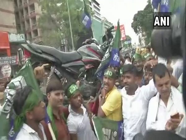 ‘પીએમ મોદી કંઈ બોલતા નથી'
